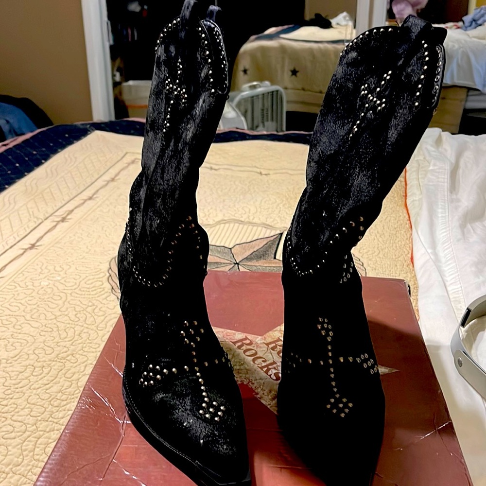 Cowboy boots for women